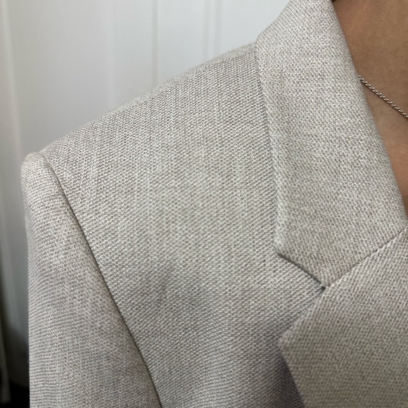 H&M Cream Blazer - Picture 2 of 5